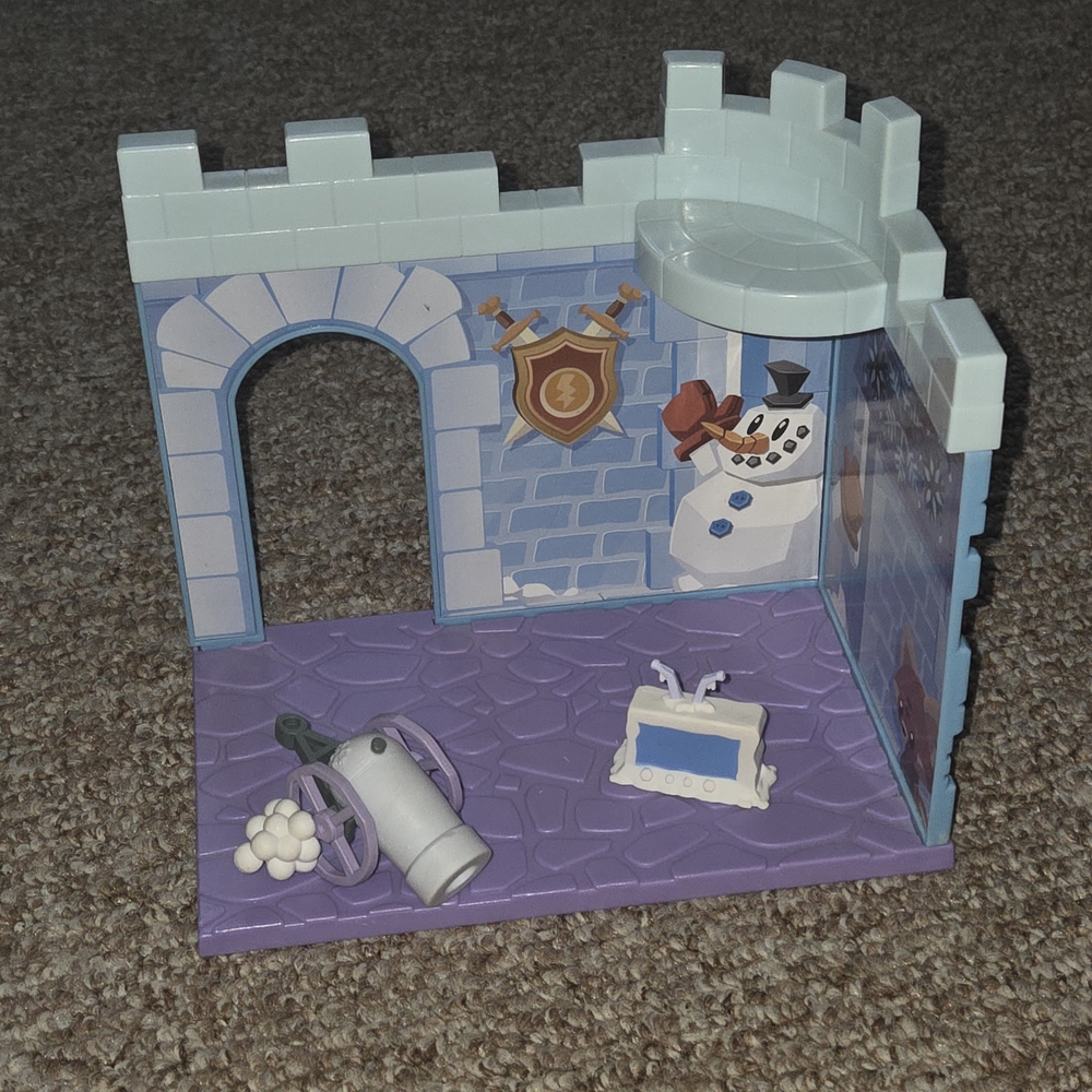 Animal Jam Snow Fort Playset